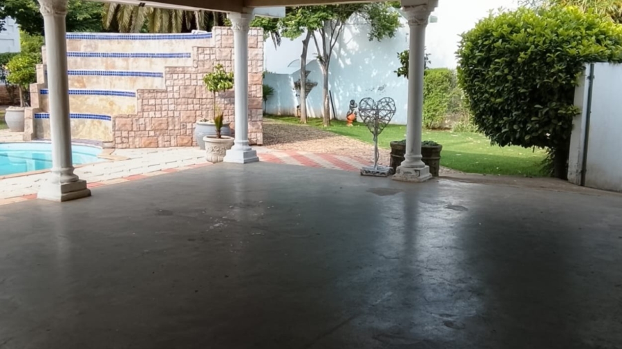 Commercial Property for Sale in Oudorp North West